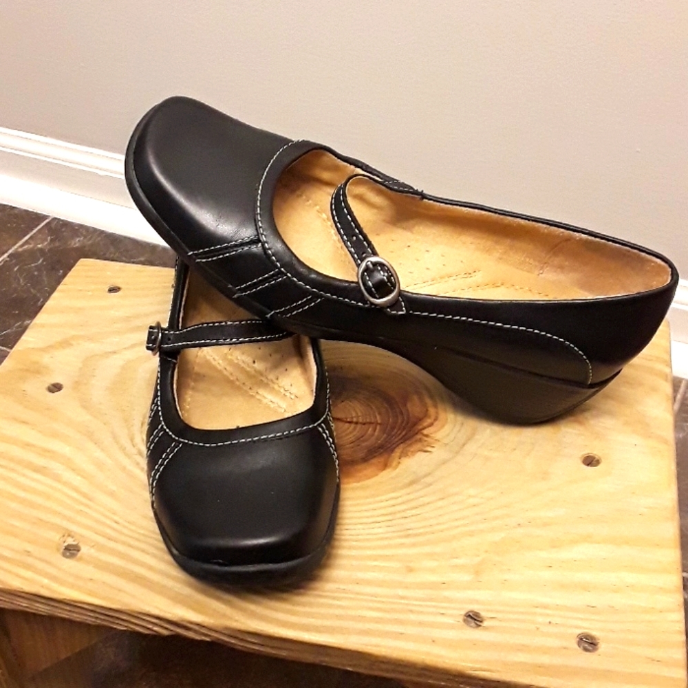 Naturalizer casual shoes size 6.5